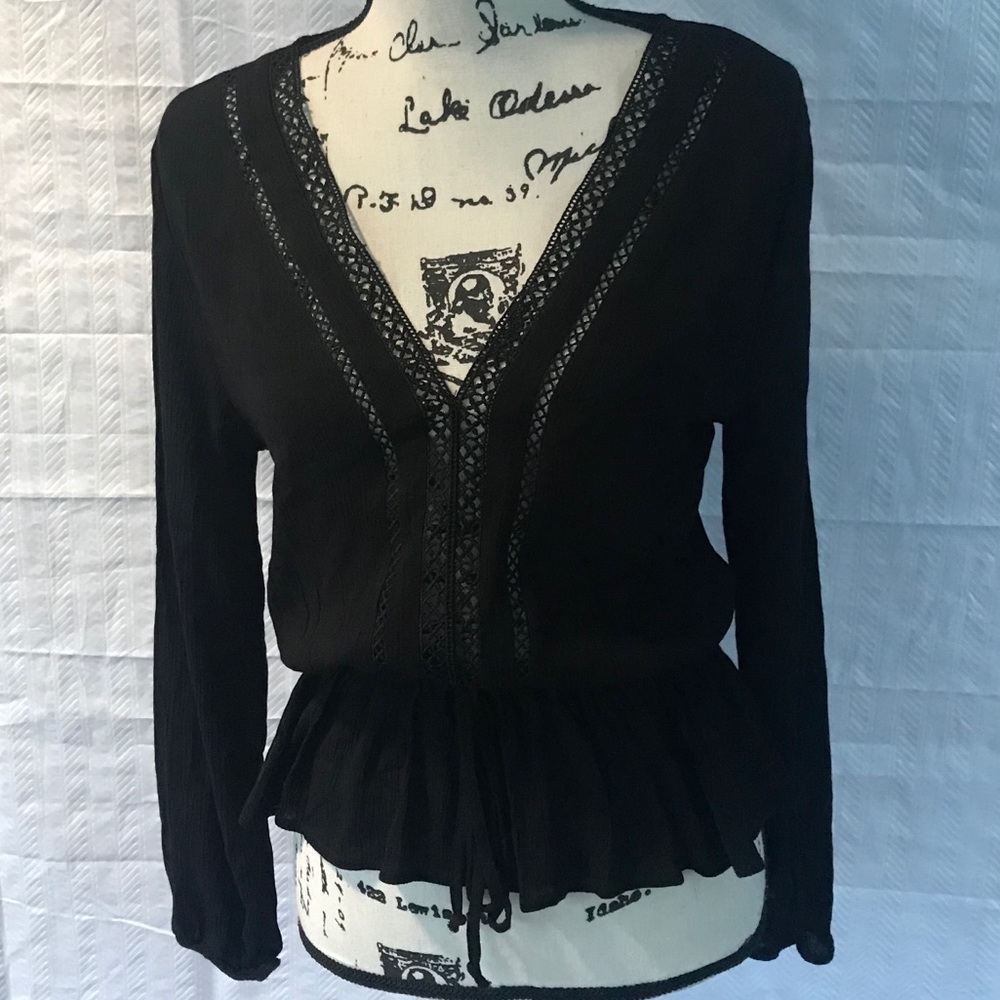 NWT Ambiance Long Sleeves Top